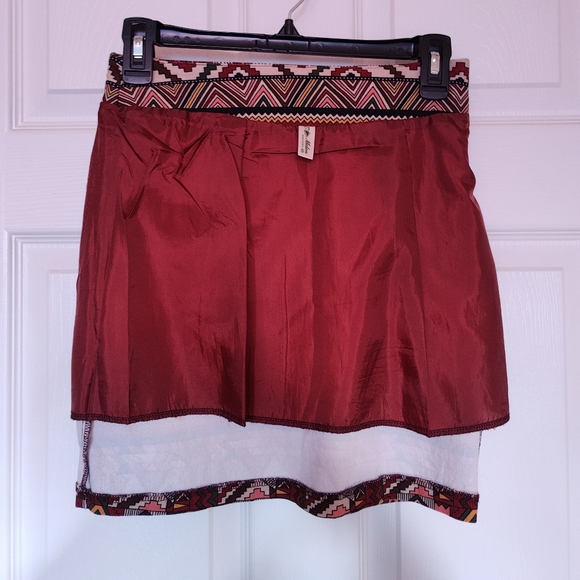 Geometric Pattern Wine Red Pencil Mini Skirt Small - Picture 4 of 7